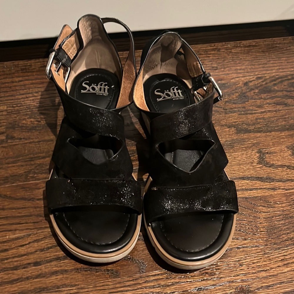 Sofft 5 1/2 ankle strap sandal with comfort footbed and flex sole